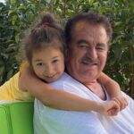 دانلود آهنگ وقتی که تو رو می بینم همه چیز یه لحظه جان می شن